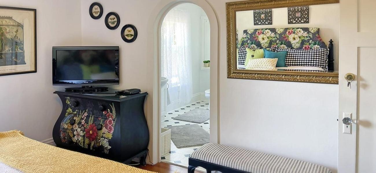 Fisher House Victoria Bed And Breakfast الغرفة الصورة