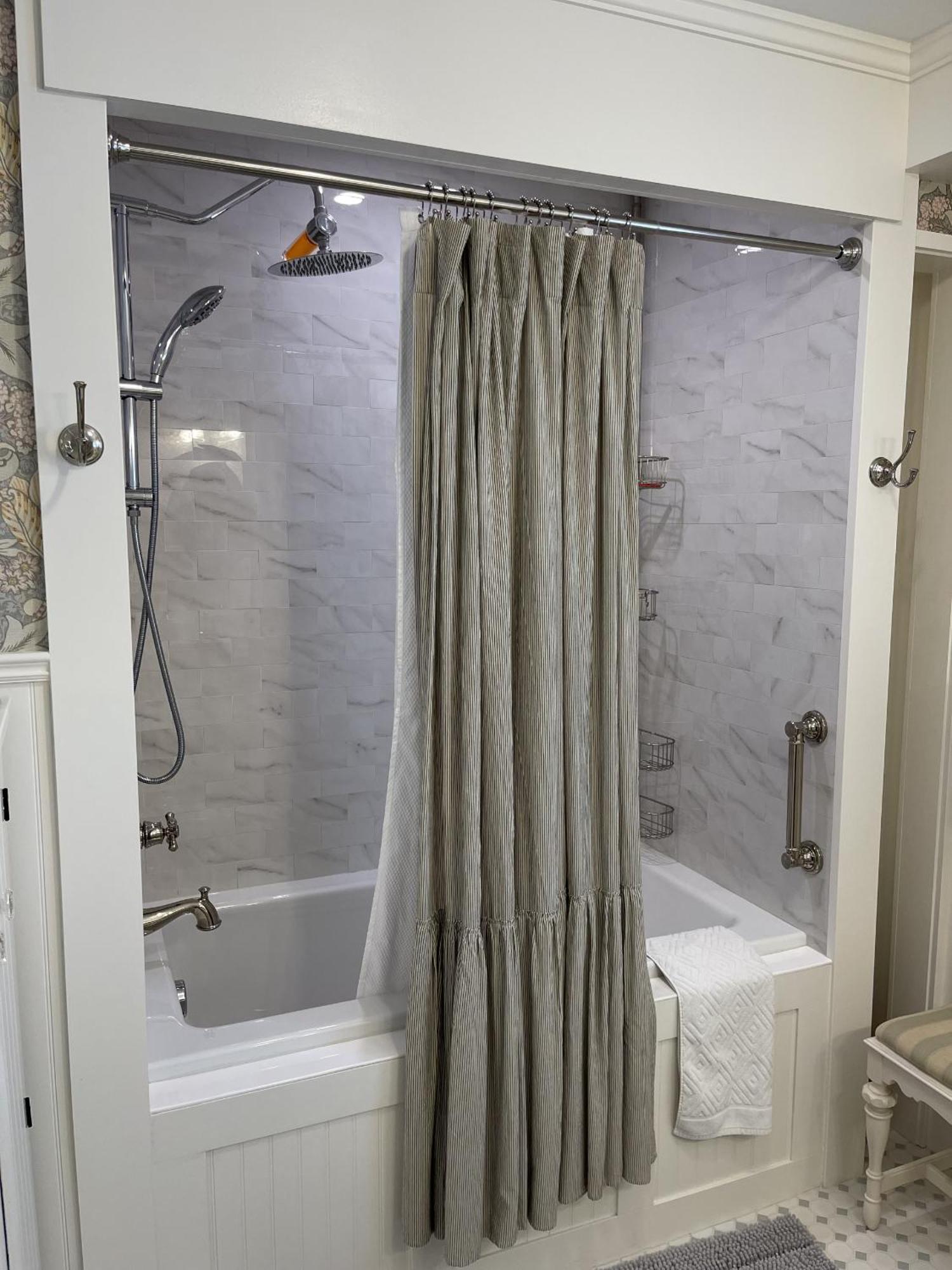 Fisher House Victoria Bed And Breakfast الغرفة الصورة